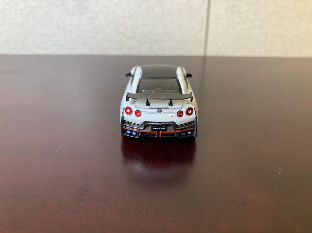 미니지티 1045 닛산 GT-R R35 니스모 화이트 이미지