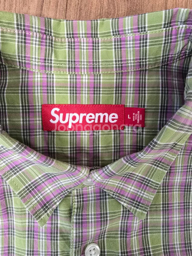 슈프림 반팔 셔츠 판매.--2