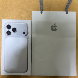 애플 아이폰17 프로맥스 실버 512기가 자급제 미개봉 + 애플 쇼핑백
