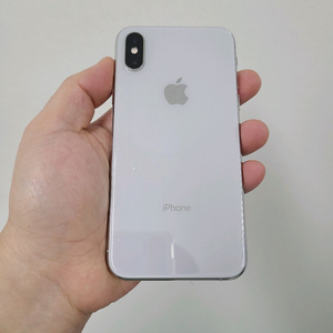 배터리 100% 아이폰 XS 64기가 실버 팝니다.
