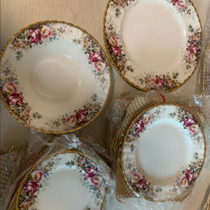 로얄알버트 영국산 정품 (오톰로즈) 이미지