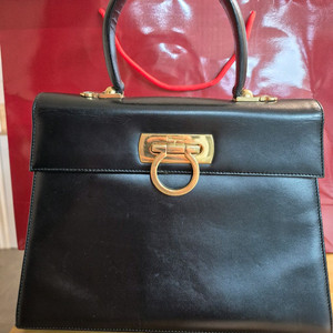 페라가모 캘리백