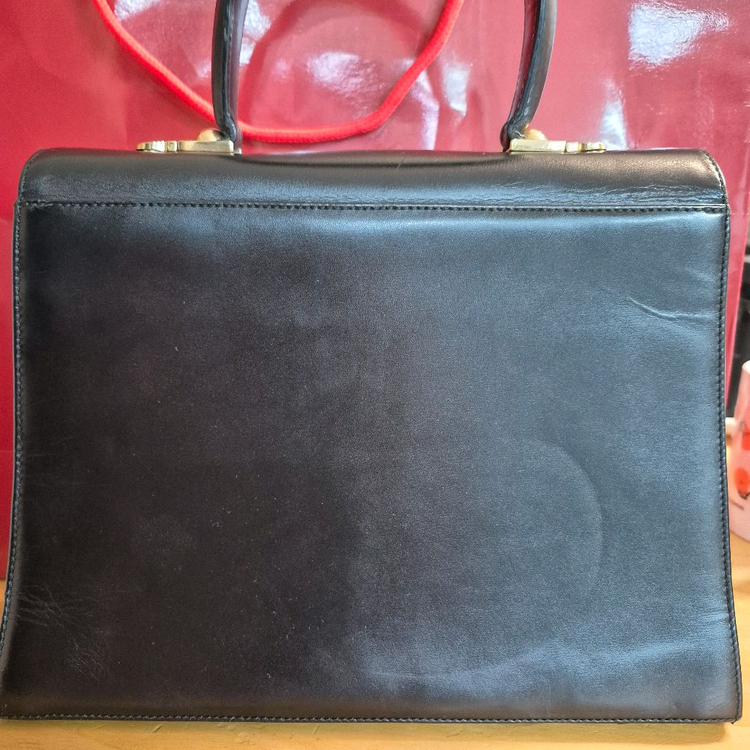 페라가모 캘리백--3