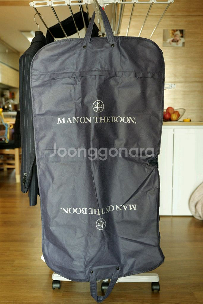 맨온더분 스트라이프 더블 브레스티드 수트 48--9