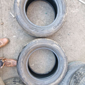 225/60/16 금호 타이어2개팝니다