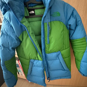 노스페이스 키즈 패딩 사이즈 140