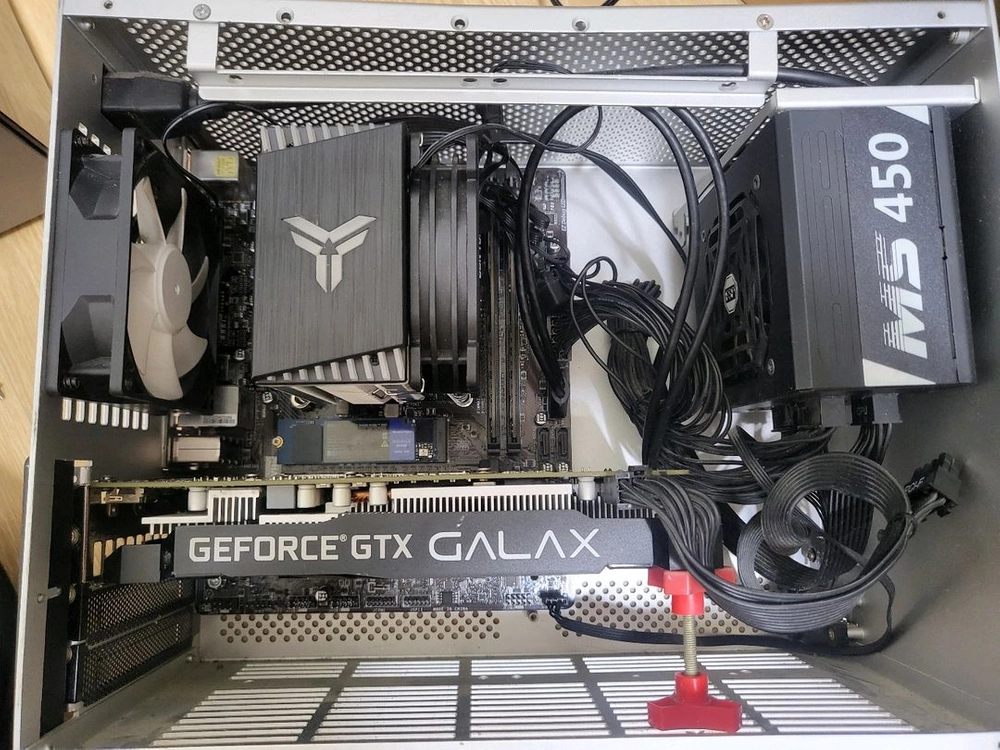 미니 pc i5 9600kf 게이밍 컴퓨터 - 안심되는 중고거래