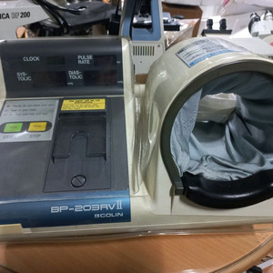 현미경.자동혈압측정기 싸게판매합니다. 이미지