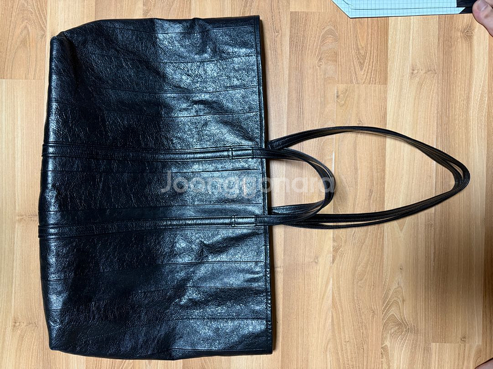 발렌시아가 이스트웨스트 라지백--1