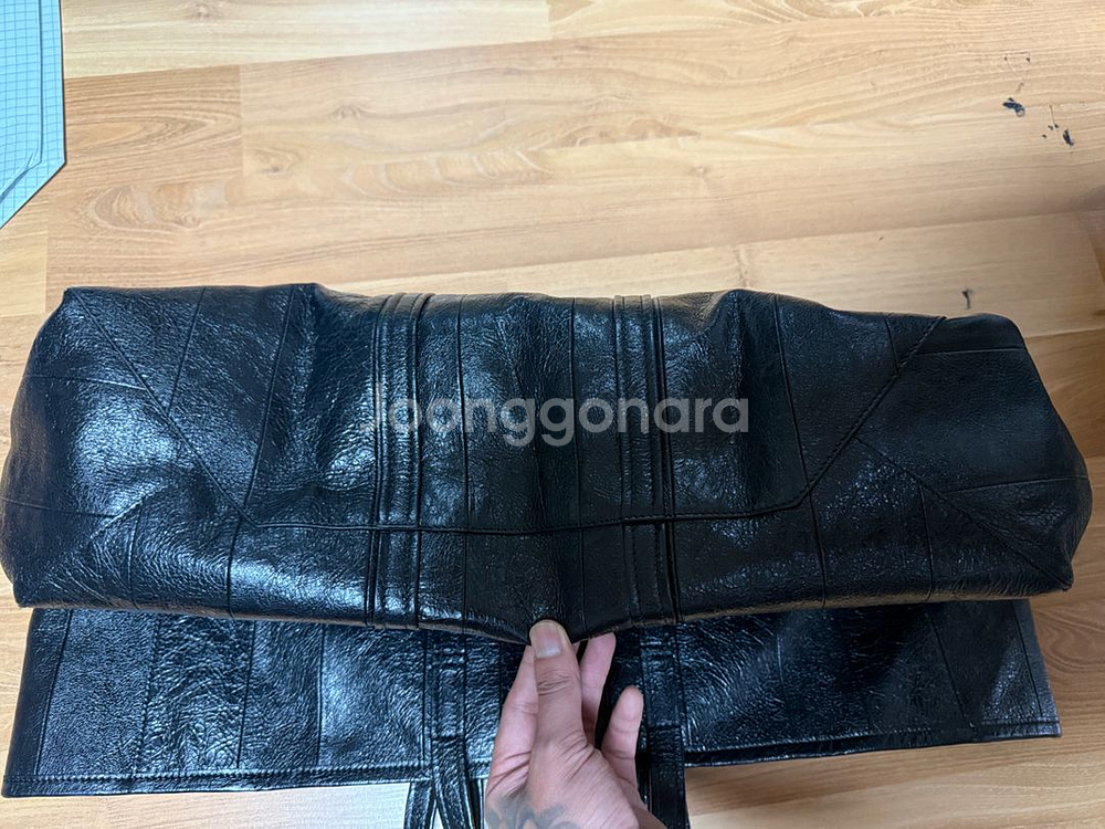 발렌시아가 이스트웨스트 라지백--4