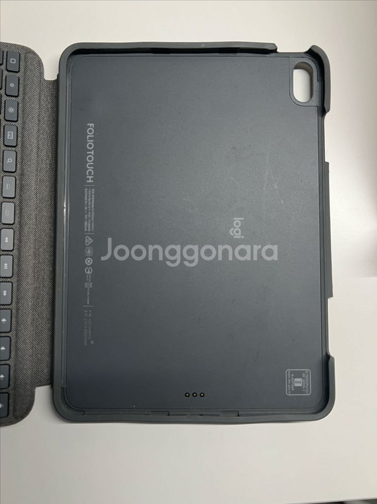 로지텍 폴리오 터치 아이패드 에어4/5세대 용--1