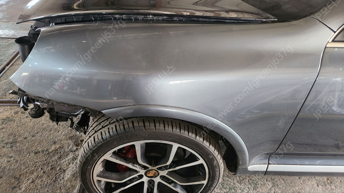 [중고]2005년식 955 카이엔 4.5L V8 운전석 휀다 판매합니다 (쥐색)--1