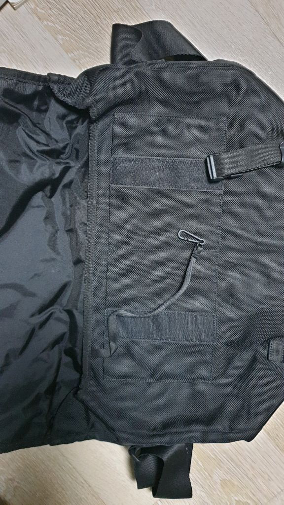 캉골 메신저백입니다 이미지