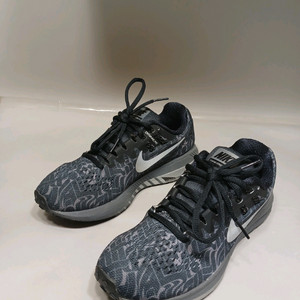 나이키 에어줌 스트릭처20 230