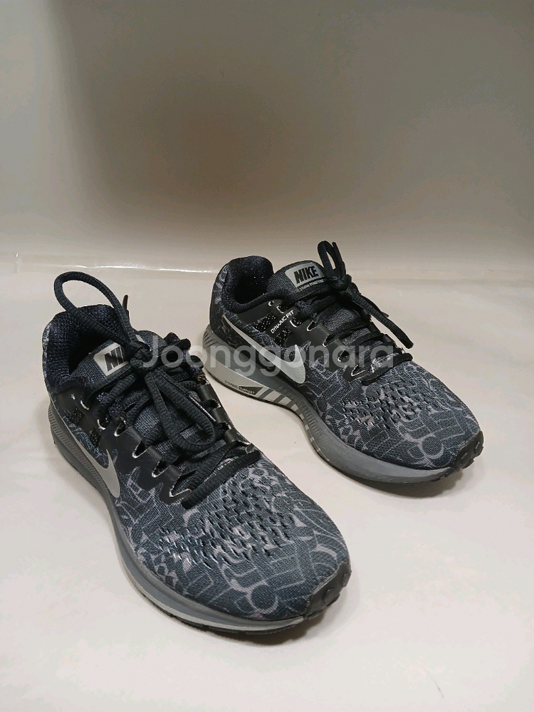 나이키 에어줌 스트릭처20 230--1