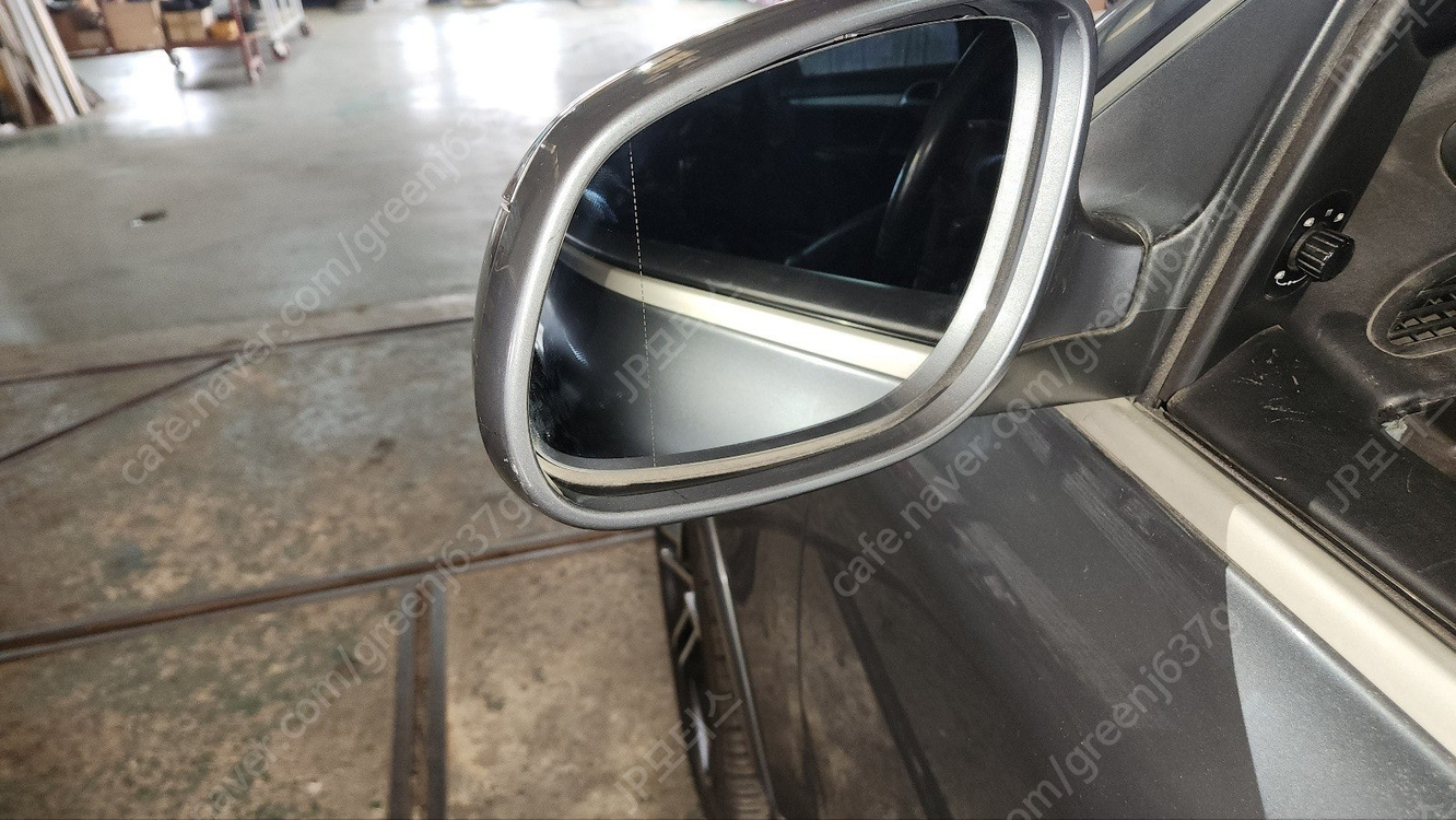 [중고]2005년식 955 카이엔 4.5L V8 운전석 도어 앗세이 판매합니다 (쥐색)--1