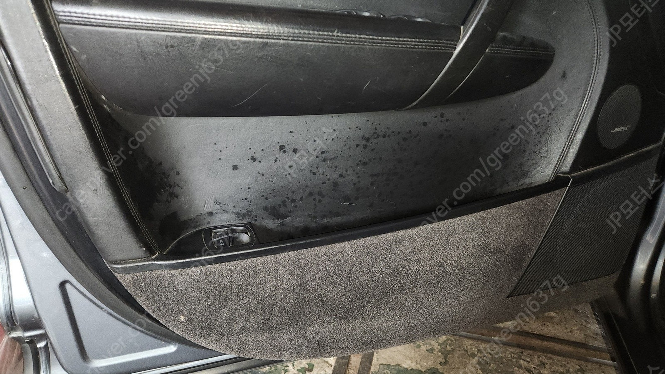 [중고]2005년식 955 카이엔 4.5L V8 운전석 도어 앗세이 판매합니다 (쥐색)--9