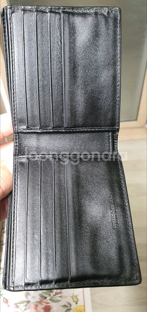 보테가 반지갑 블랙 정품A급(감정O)구찌프라다루이비통디올고야드샤넬셀린느생로랑버버리발렌시아가--7