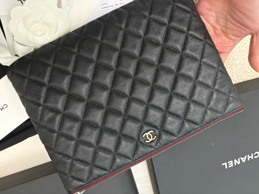 [정품]샤넬 캐비어 클러치 뉴미듐 블랙 은장 풀박스--3