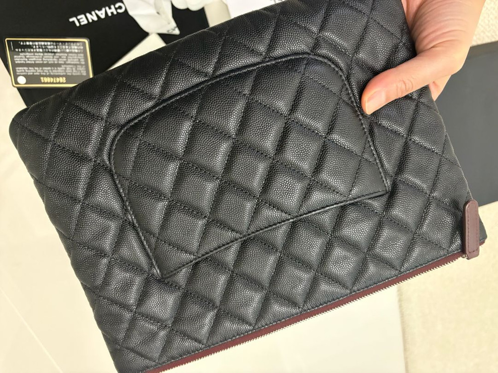 [정품]샤넬 캐비어 클러치 뉴미듐 블랙 은장 풀박스--4