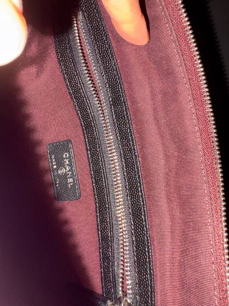 [정품]샤넬 캐비어 클러치 뉴미듐 블랙 은장 풀박스--6