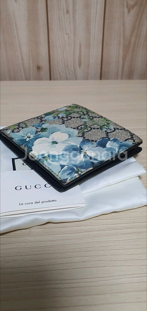 구찌 블룸 반지갑 정품S급(감정O)프라다루이비통디올고야드샤넬셀린느보테가생로랑버버리발렌시아가--4