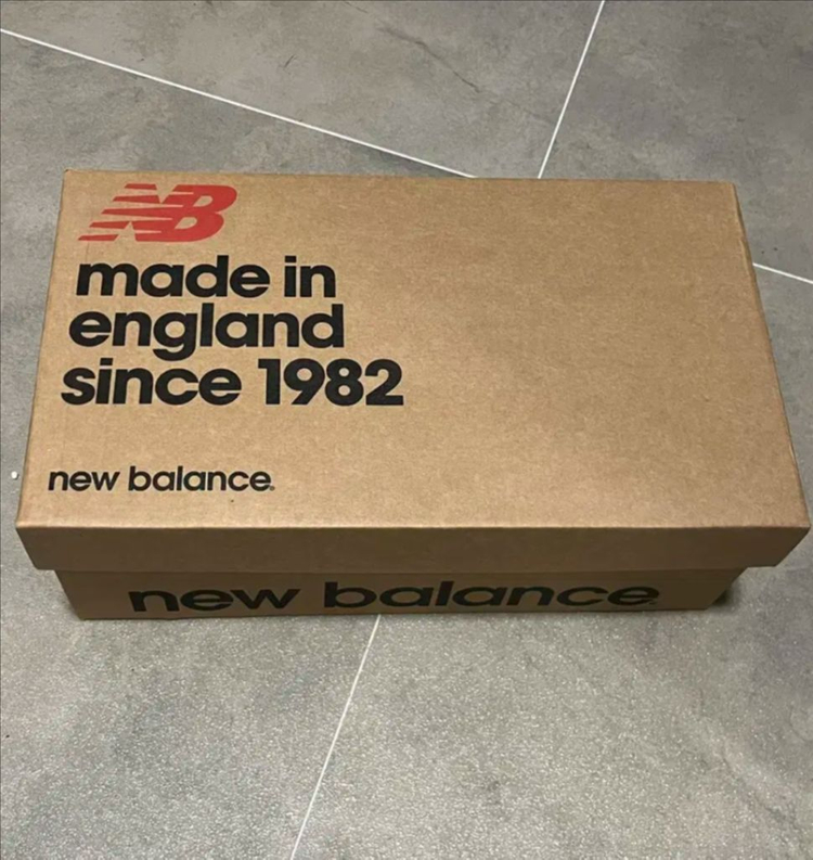 뉴발란스 991 이미지