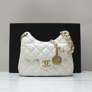 [명품다올동래] 샤넬 크럼플드 포켓 스몰 호보백 AS4323 이미지