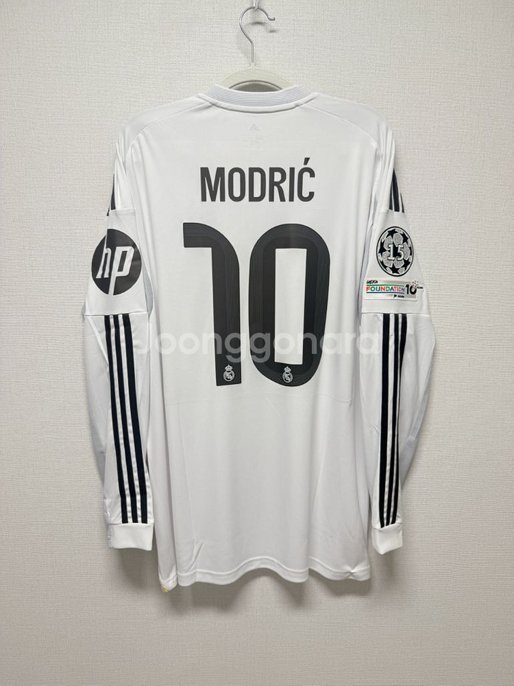 (새상품) 25-26 레알 마드리드 홈 긴팔 모드리치 챔스 정품 유니폼--0