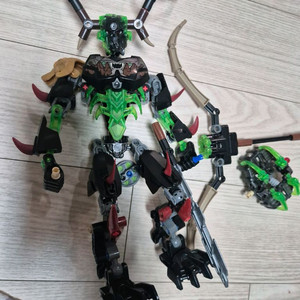 레고 바이오니클 71310 우마라크 팝니다