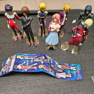 건담시드 데스티니 캐릭터즈1 피규어 7종 세트 팝니다