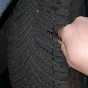 BMW 3gt 225 55r 17 미쉐린cc2 타이어 순정tpms 17인치휠 일괄판매 합니다