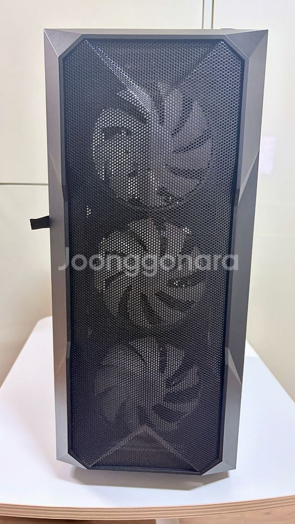 데스크탑 3060. 저장용량 2.5테라. 램32기가. 키보드마우스스피커포함.--3