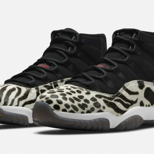 [230 235] 나이키 우먼 조던11 애니멀 송치털 운동화