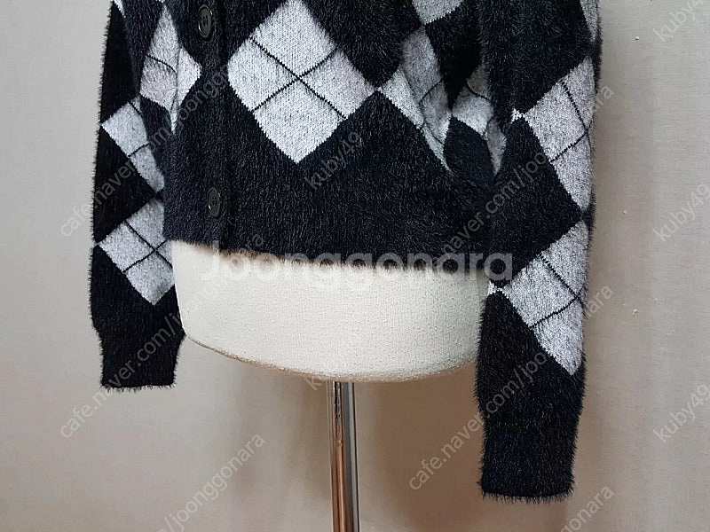 미착용)아가일 여성 숏 니트 가디건 55-55반--4