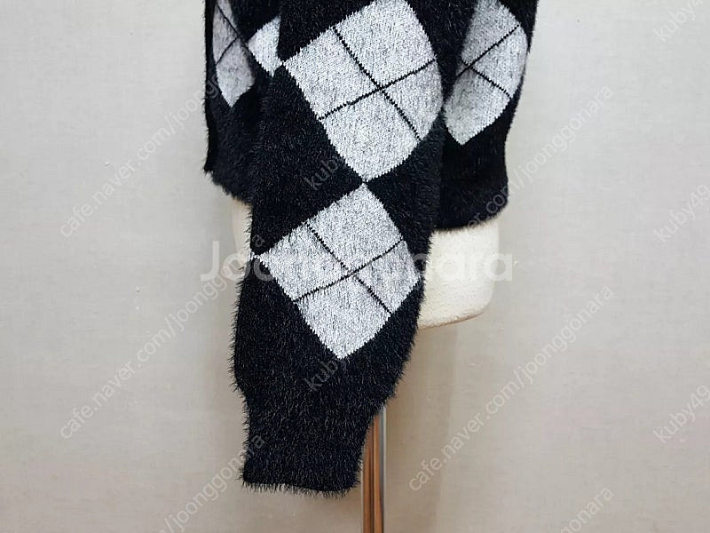 미착용)아가일 여성 숏 니트 가디건 55-55반--6