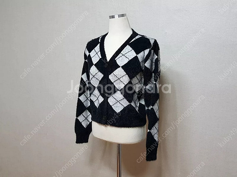 미착용)아가일 여성 숏 니트 가디건 55-55반--8