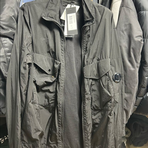 CP컴퍼니 렌즈 와펜오버셔츠 L(103-105) 팝니다