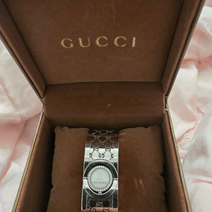 구찌 뱅글 다이아 시계