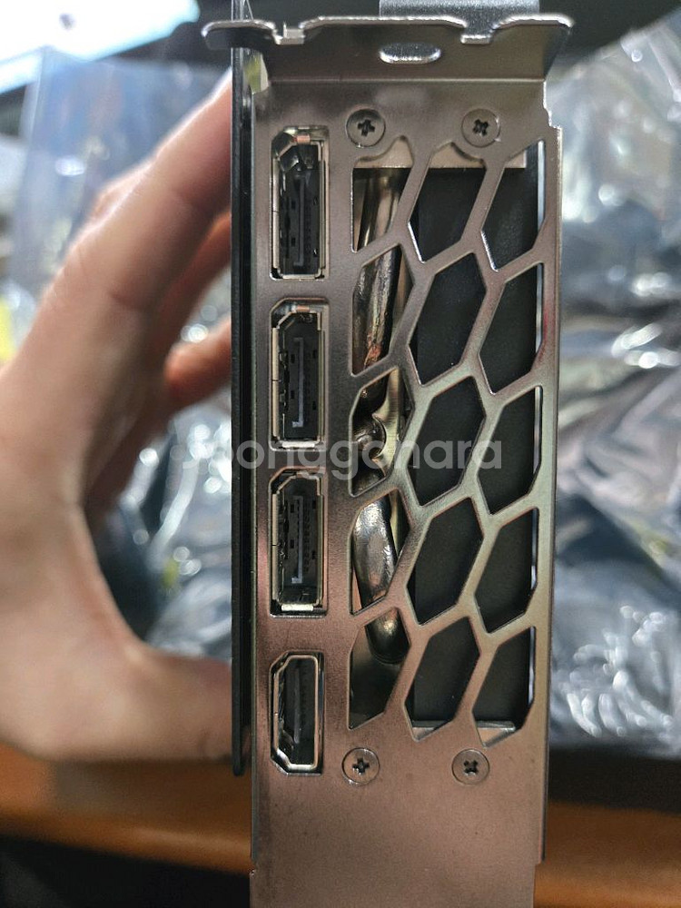 갤럭스 RTX 5070 1-CLICK OC 그래픽카드--4