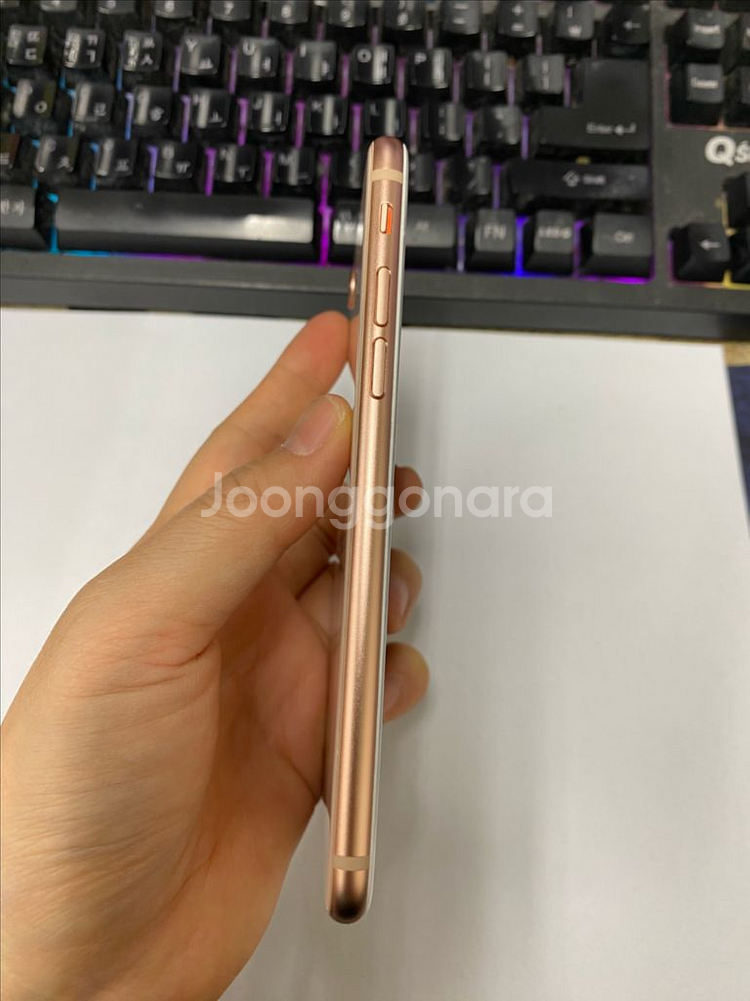 아이폰8 로즈골드 SSS급 64GB 배터리100%--4
