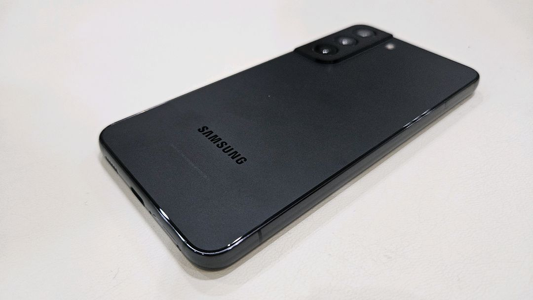 갤럭시 S22 자급제, 액정, 배터리 교체--1