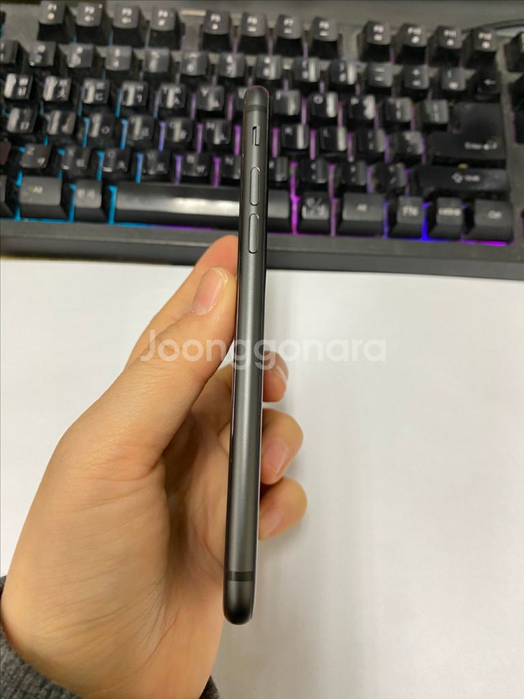 아이폰8 스그 특SSS급 256GB 배터리100% 선물용--4