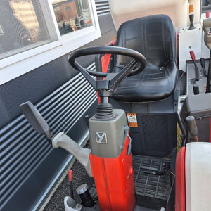 얀마 2조콤바인 GC215 이미지