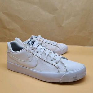 나이키 코트 로얄 AC 남성스니커즈275