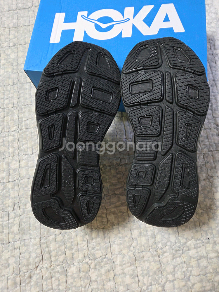 3일 특가)) 호카 본디9 레귤러 운동화 275 새상품 택포--2