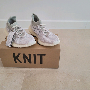 [255 , 260] 아디다스 이지 350 V2 컴팩트 슬레이트 본