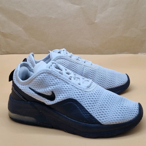 나이키 에어맥스 모션2 운동화 225