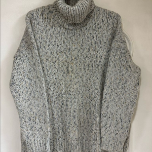 여성 터틀넥 니트