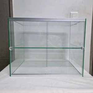 2단 유리 장식장 / 진열대 / 쇼케이스